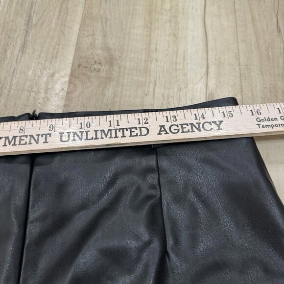 ZARA Black Faux Leather Mini Skirt Size Large Zip Up - Picture 3 of 8